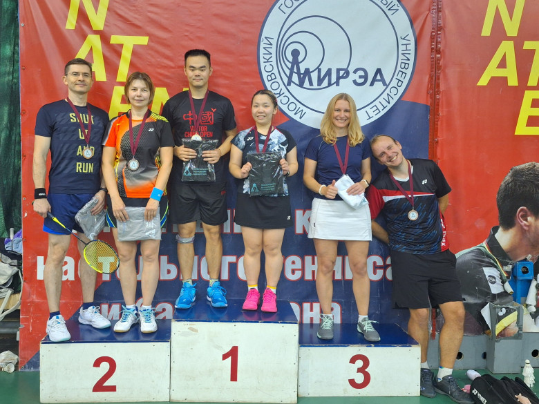 Победители и призеры Mixed ЛАБ XC - бадминтон фото