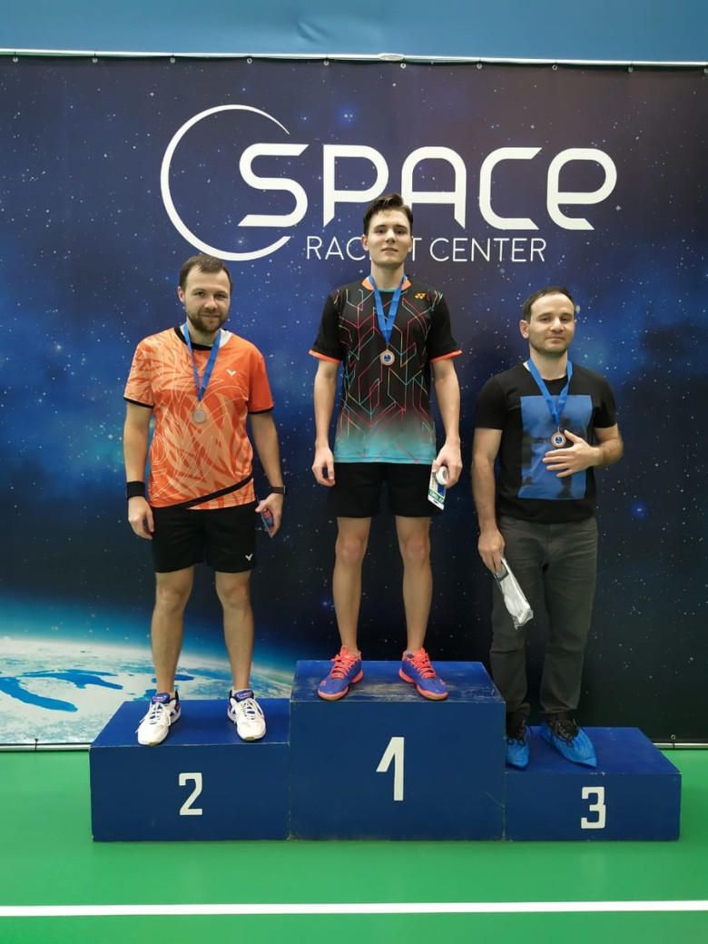 Призёры SPACE Single S1 - бадминтон фото